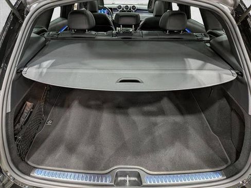 Used 2025 Mercedes-Benz GLC 300 GLC 300 image 6