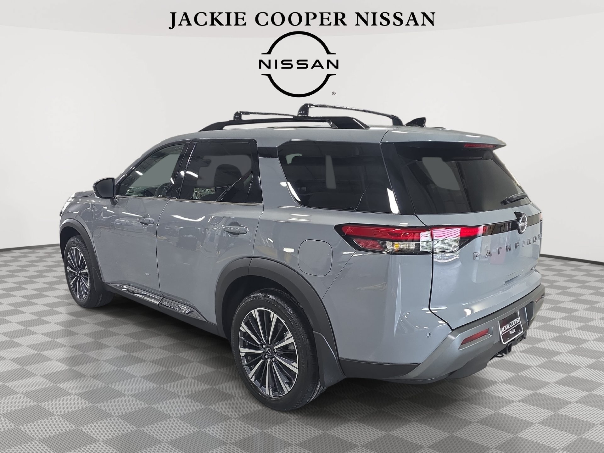 New 2026 Nissan Pathfinder Platinum FWD image 7