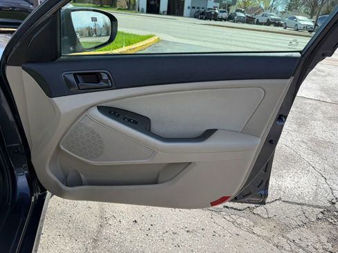 Used 2015 Kia Optima LX FWD image 16