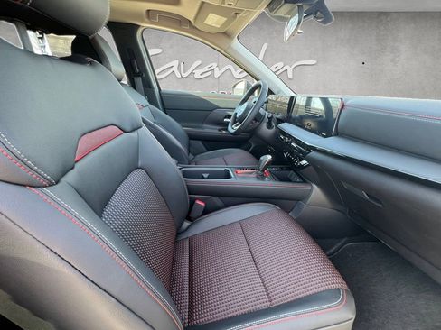 New 2026 Nissan Kicks SR image 24