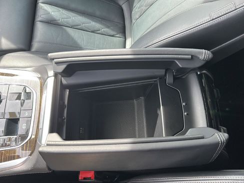 Used 2020 BMW X5 xDrive40i w/ M Sport Package image 25