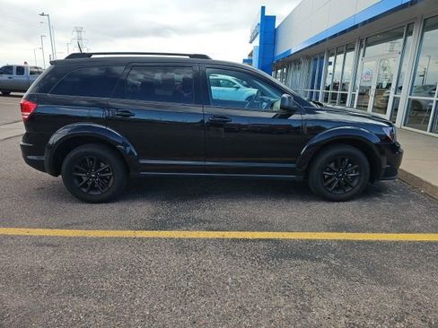 Used 2020 Dodge Journey SE w/ Blacktop Package image 2