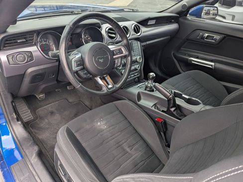 Used 2017 Ford Mustang Coupe RWD image 15