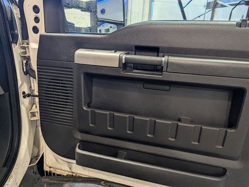 Used 2015 Ford F350 Lariat w/ Lariat Ultimate Package image 10