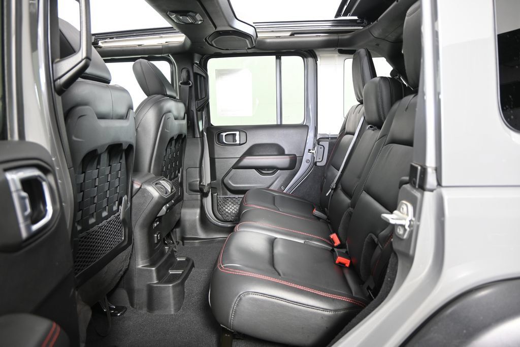 Used 2021 Jeep Wrangler Unlimited Rubicon AWD/4WD image 18