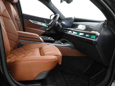 Used 2026 BMW 760i xDrive w/ Executive Package AWD/4WD image 42