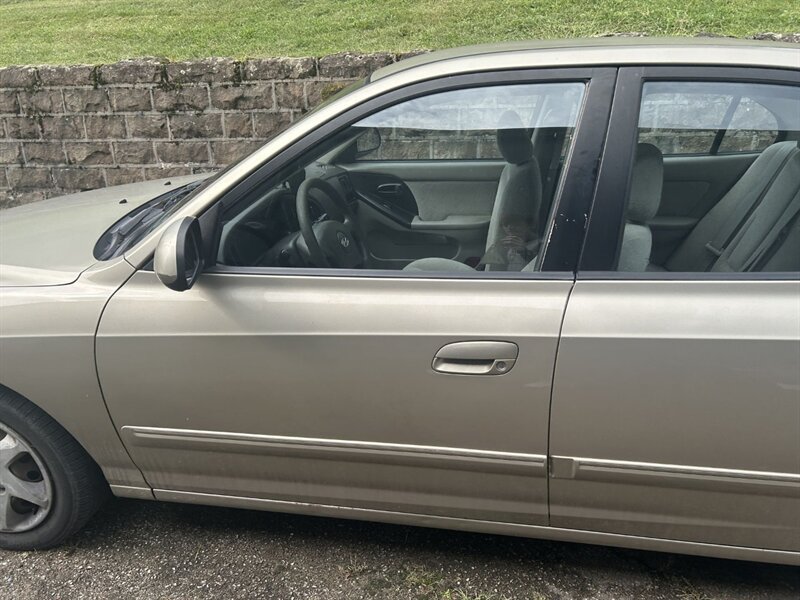 Used 2005 Hyundai Elantra GLS FWD image 22