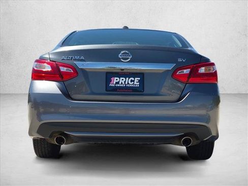 Used 2017 Nissan Altima 2.5 SV FWD image 6