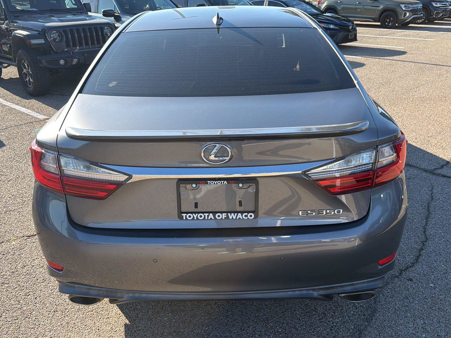 Used 2016 Lexus ES 350 w/ Premium Package w/Wood Trim FWD image 4
