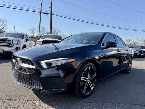 Used 2019 Mercedes-Benz A 220 4MATIC w/ Driver Assistance Package image 7