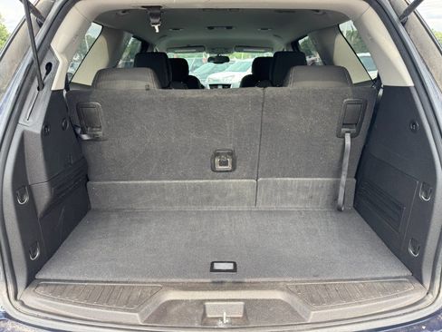 Used 2015 GMC Acadia SLE FWD image 18