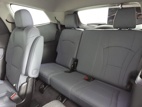 Used 2020 Buick Enclave Essence w/ Sound and Sites Package FWD image 25
