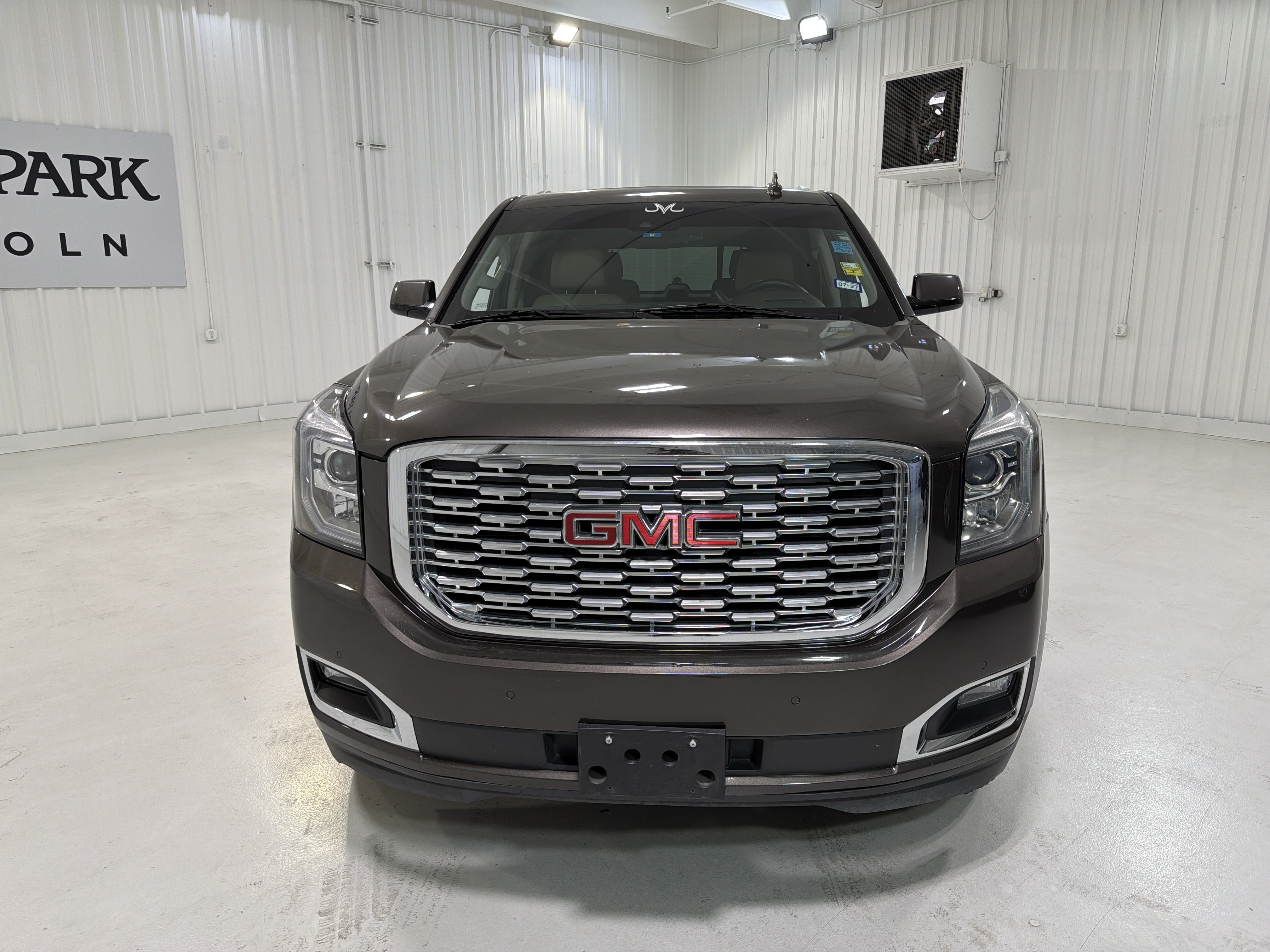 Used 2019 GMC Yukon Denali w/ Denali Ultimate Package RWD image 8