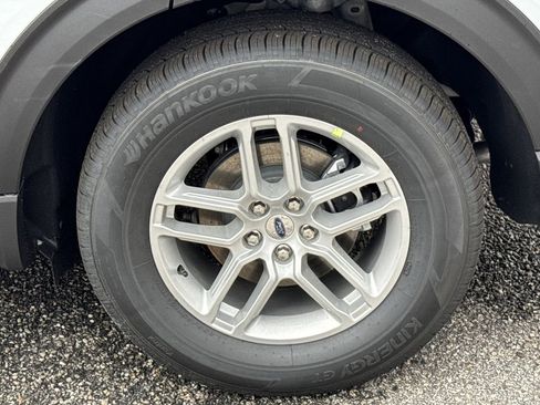 New 2026 Ford Explorer Active RWD image 19