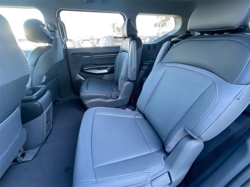 New 2026 Kia EV9 Light image 18