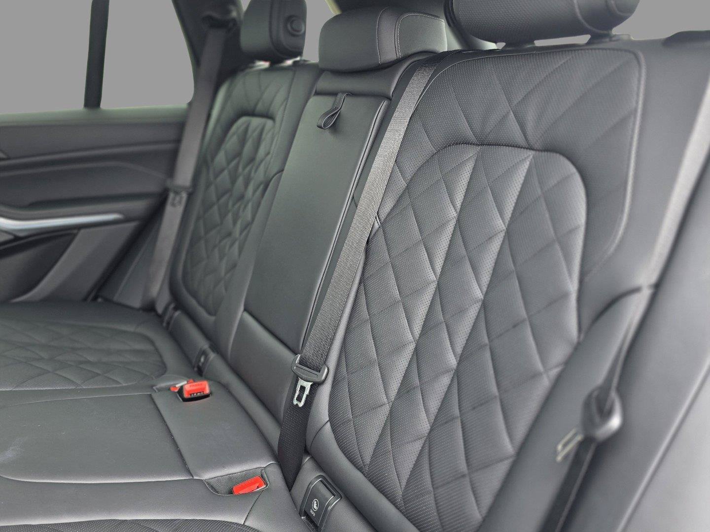 Used 2026 BMW X5 sDrive40i RWD image 28