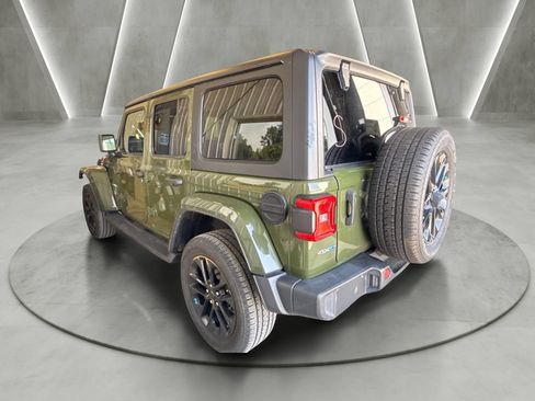 Used 2023 Jeep Wrangler Unlimited Sahara w/ Cold Weather Group AWD/4WD image 4