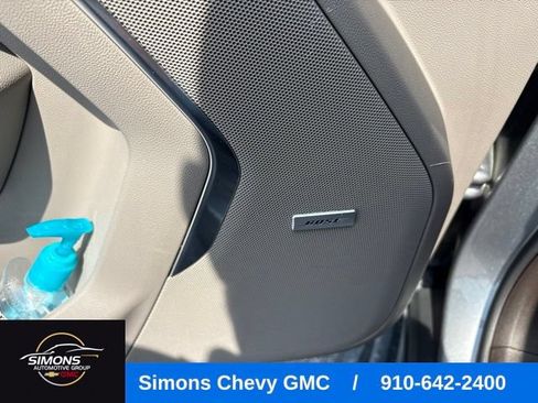 Used 2023 GMC Yukon SLT w/ SLT Luxury Package AWD/4WD image 13