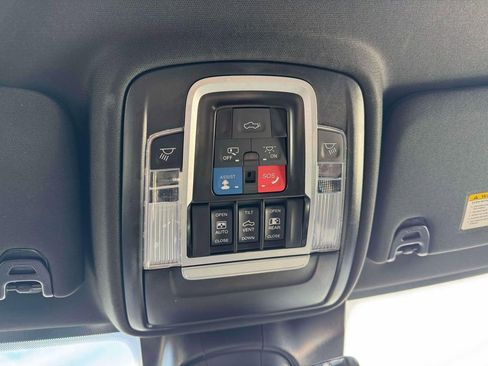 Used 2024 RAM 2500 Limited image 32