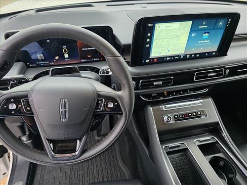 New 2025 Lincoln Aviator Reserve w/ Luxury Package image 10