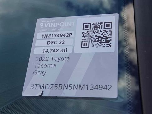 Used 2022 Toyota Tacoma TRD Sport image 28