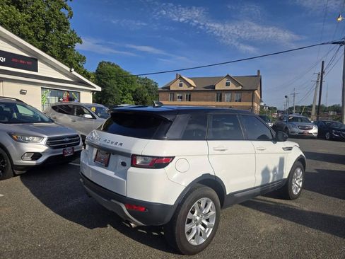 Used 2019 Land Rover Range Rover Evoque SE AWD/4WD image 10