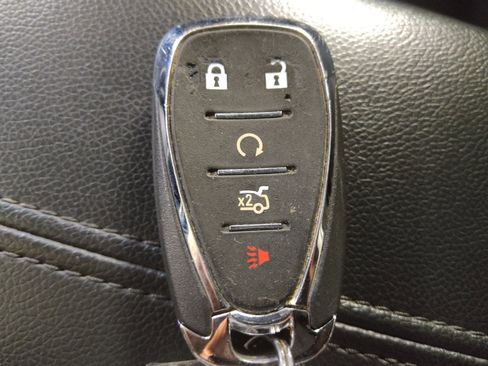 Used 2025 Chevrolet Malibu LT FWD image 32