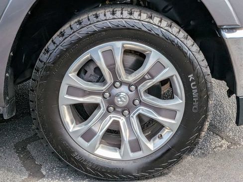 Used 2024 RAM 1500 Limited AWD/4WD image 12