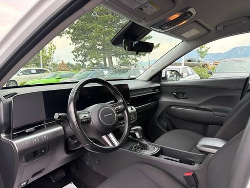 Used 2025 Hyundai Kona SEL FWD image 25