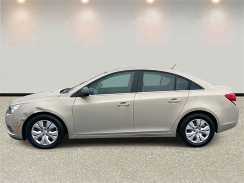 Used 2012 Chevrolet Cruze LS w/ Connectivity Package image 8