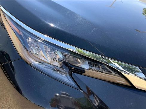 Used 2024 Toyota Sienna XLE FWD image 36