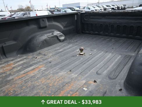 Used 2017 RAM 3500 Tradesman w/ Chrome Appearance Group image 18