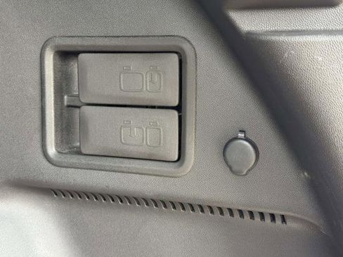 Used 2024 Chevrolet Equinox LT image 9