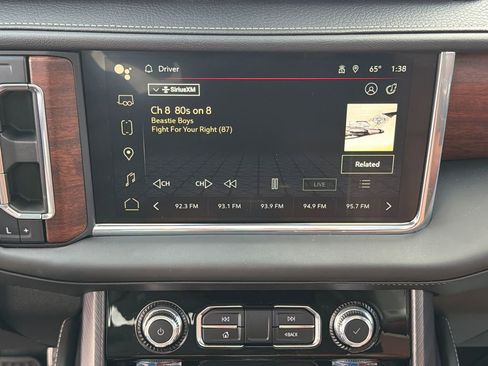 Used 2023 GMC Yukon XL Denali Ultimate image 30