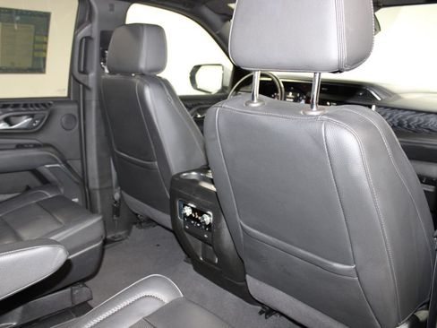 Used 2024 GMC Yukon XL Denali RWD image 37
