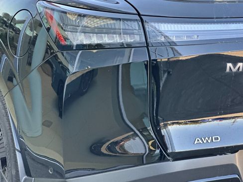 Certified 2025 Nissan Murano SV AWD/4WD image 24
