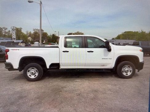 Used 2023 Chevrolet Silverado 2500 W/T w/ Snow Plow Prep/Camper Package image 8