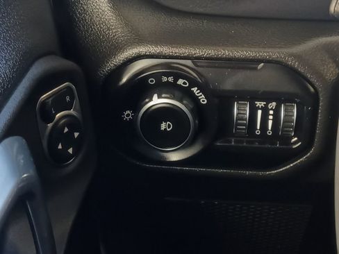 Used 2022 Jeep Wrangler Unlimited Sport image 12