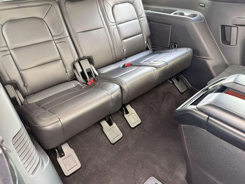 Used 2018 Lincoln Navigator Reserve w/ Technology Package AWD/4WD image 34