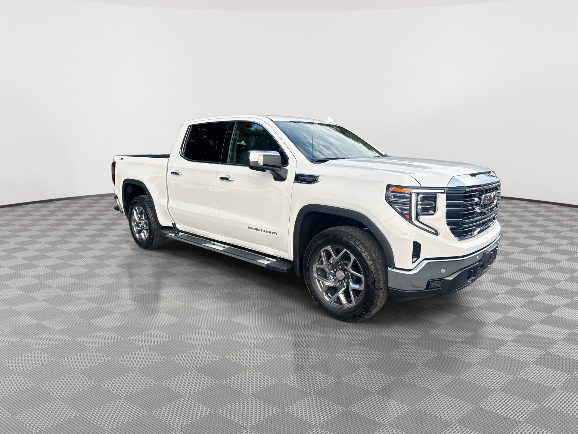 New 2026 GMC Sierra 1500 SLT w/ SLT Premium Plus Package AWD/4WD image 2