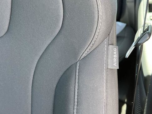 Used 2023 Hyundai Elantra SEL FWD image 9