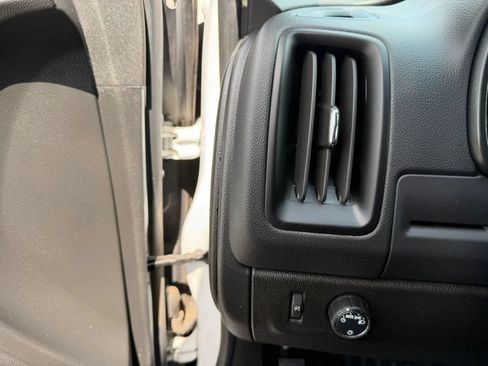 Used 2022 Chevrolet Colorado LT w/ Fleet Safety Package RWD image 13