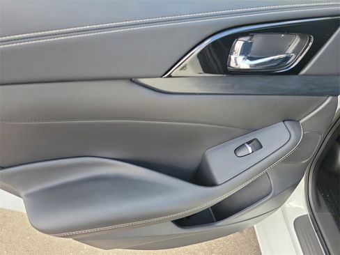 Used 2022 Nissan Maxima Platinum w/ Sport Mat Group image 9