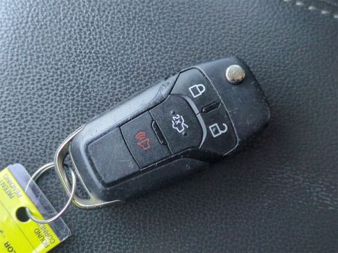 Used 2016 Ford Fusion SE w/ Equipment Group 202A image 34