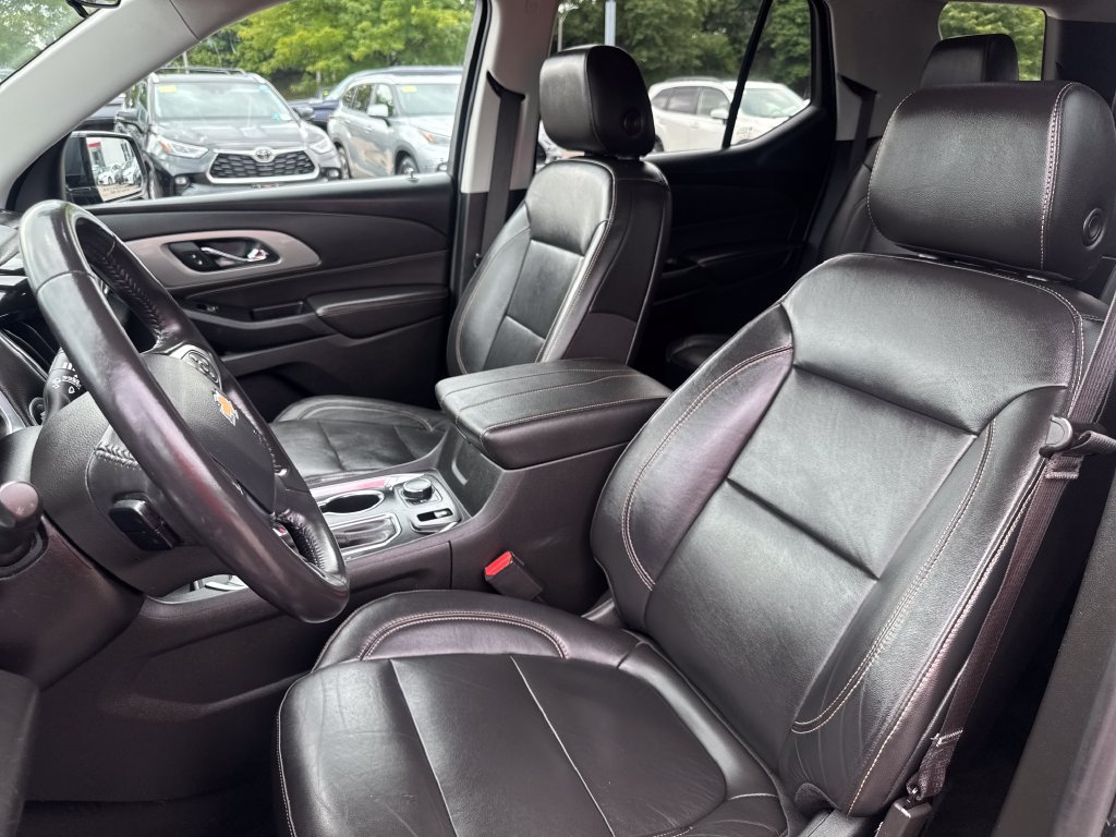 Used 2020 Chevrolet Traverse LT AWD/4WD image 16