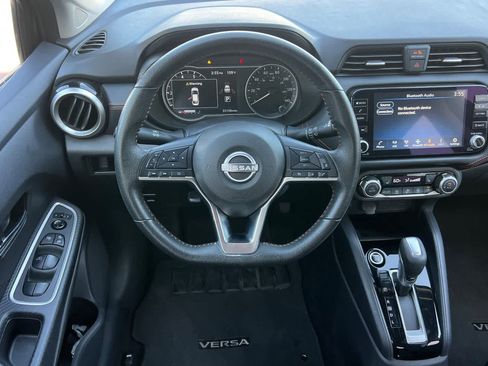 Used 2025 Nissan Versa SR FWD image 16