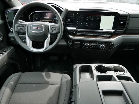 New 2026 GMC Sierra 1500 SLE w/ X31 Off-Road Package AWD/4WD image 31