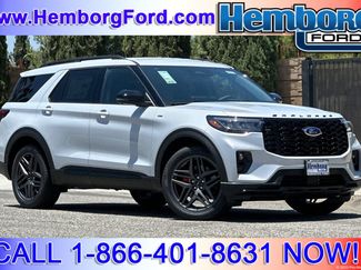 New 2026 Ford Explorer ST-Line w/ ST-Line Street Pack RWD video 1