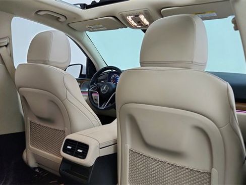 Used 2025 Mercedes-Benz GLE 350 4MATIC w/ AMG Line Exterior image 26