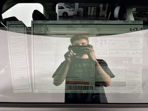 New 2026 Kia Carnival LXS image 23